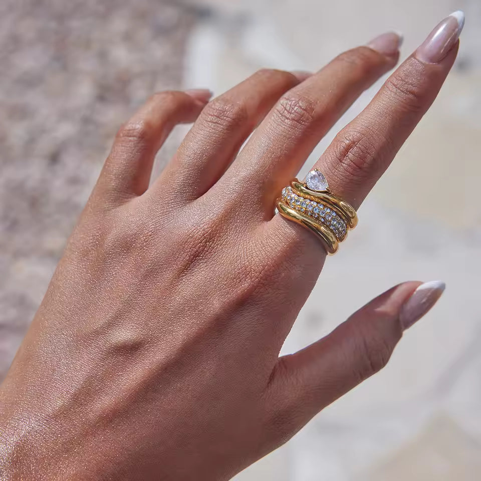 Uworld Teardrop Elegance Bridal Ring Set