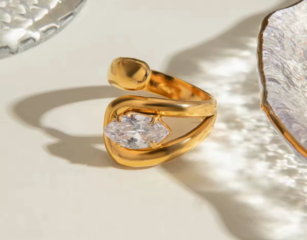 Erpels Vintage Gold Zircon Wedding Band